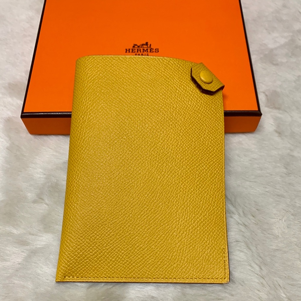 HERMES TARMAC PASSPORT HOLDER